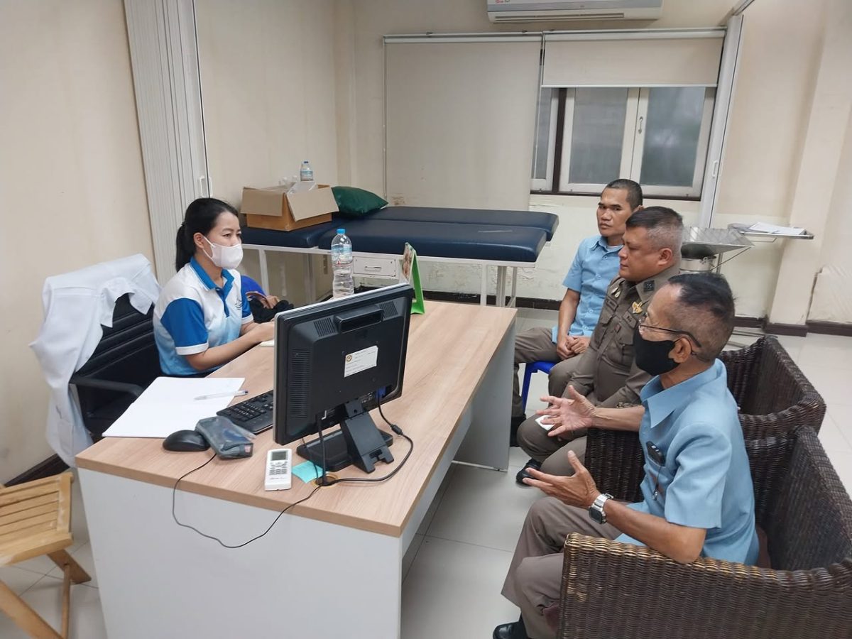 เข้าพบ พท.วรกานต์ มาดา (แพทย์แผนไทย) พร้อมคณะทีมคลีนิกยาเสพติด เพื่อประสานการรักษาผู้ป่วยติดยาเสพติดในพื้นที่